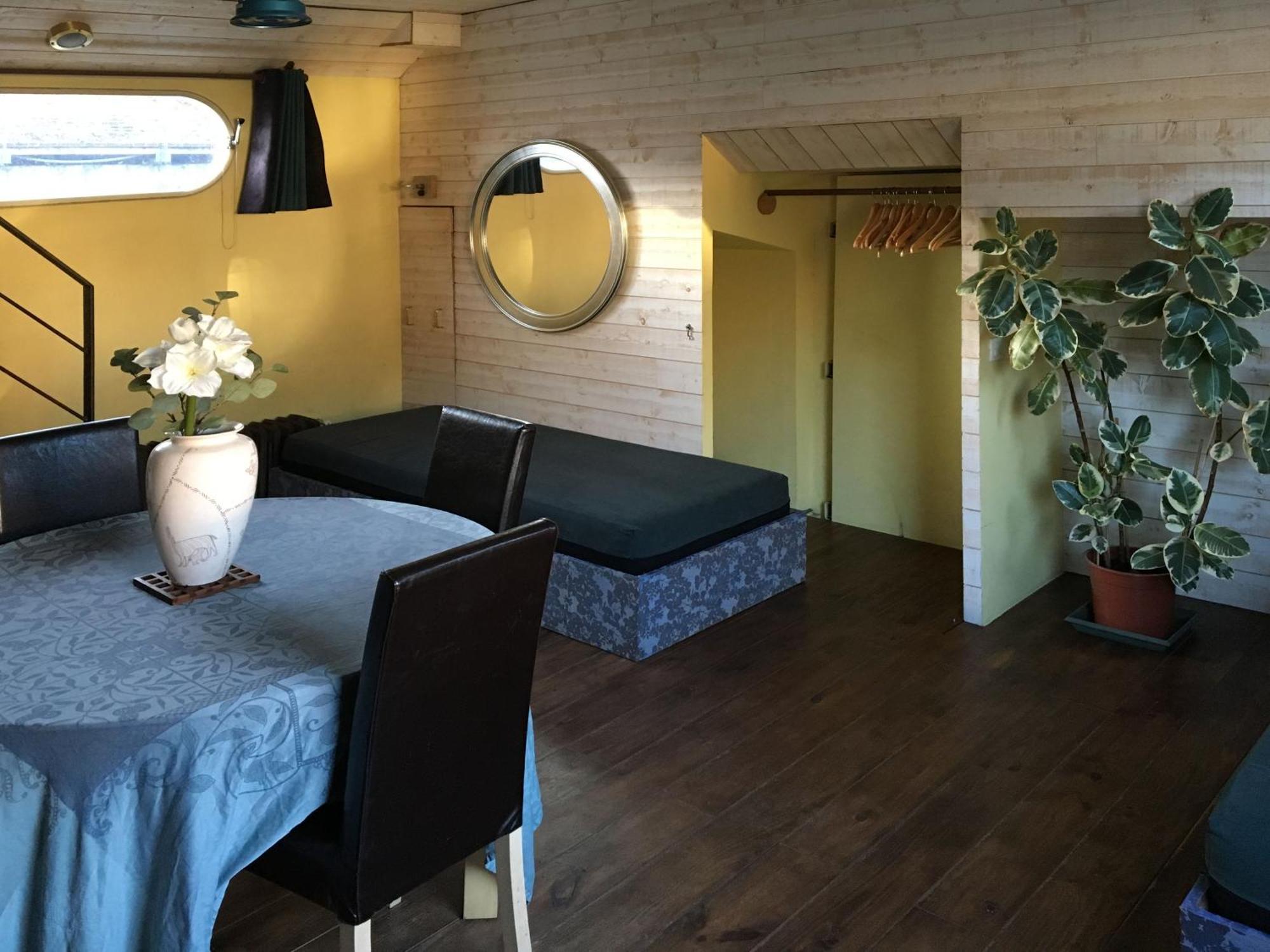 Boat For Guest Hotel Issy-les-Moulineaux Room photo